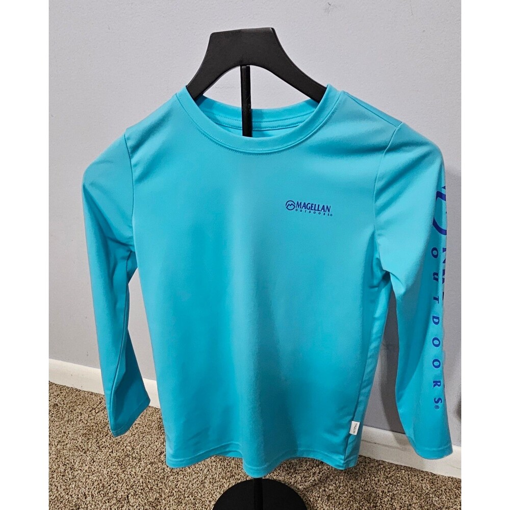 Magellan size 8 UV Top